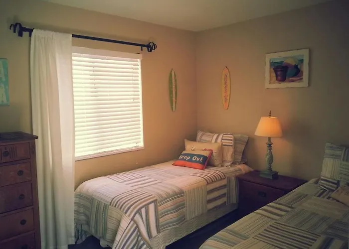 The Newport Family Peninsula Beach House