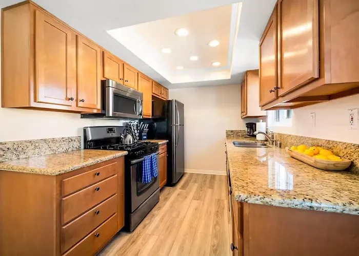 Charming Home Just Steps From The Beach 2 Bedroom, Private Back Patio, & Free Wifi