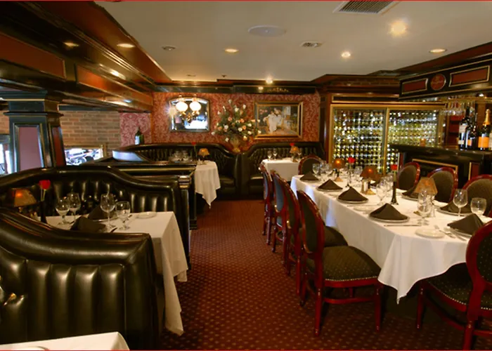 Doryman'S Oceanfront Inn